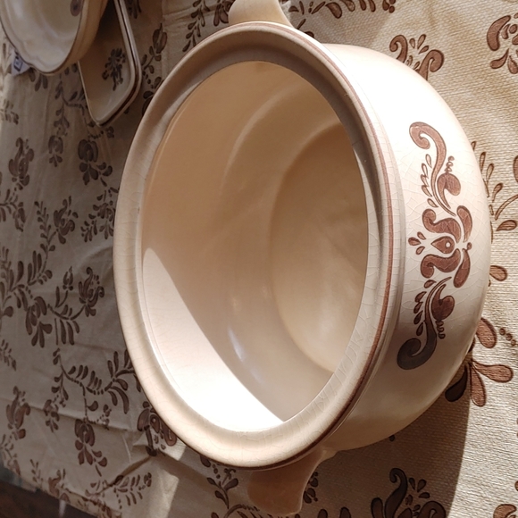 Pfaltzgraff Village 2.5 qt Covered Casserole Dish - Picture 2 of 5